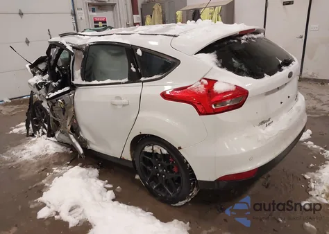 2016 Ford Focus Se z USA, uszkodzony, nr VIN 1FADP3K27GL404313